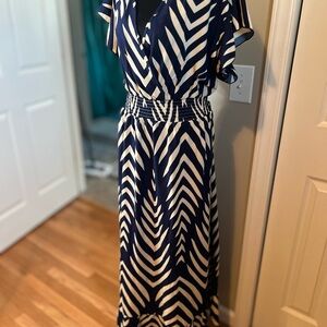 Elegant Navy and White Chevron Maxi Dress